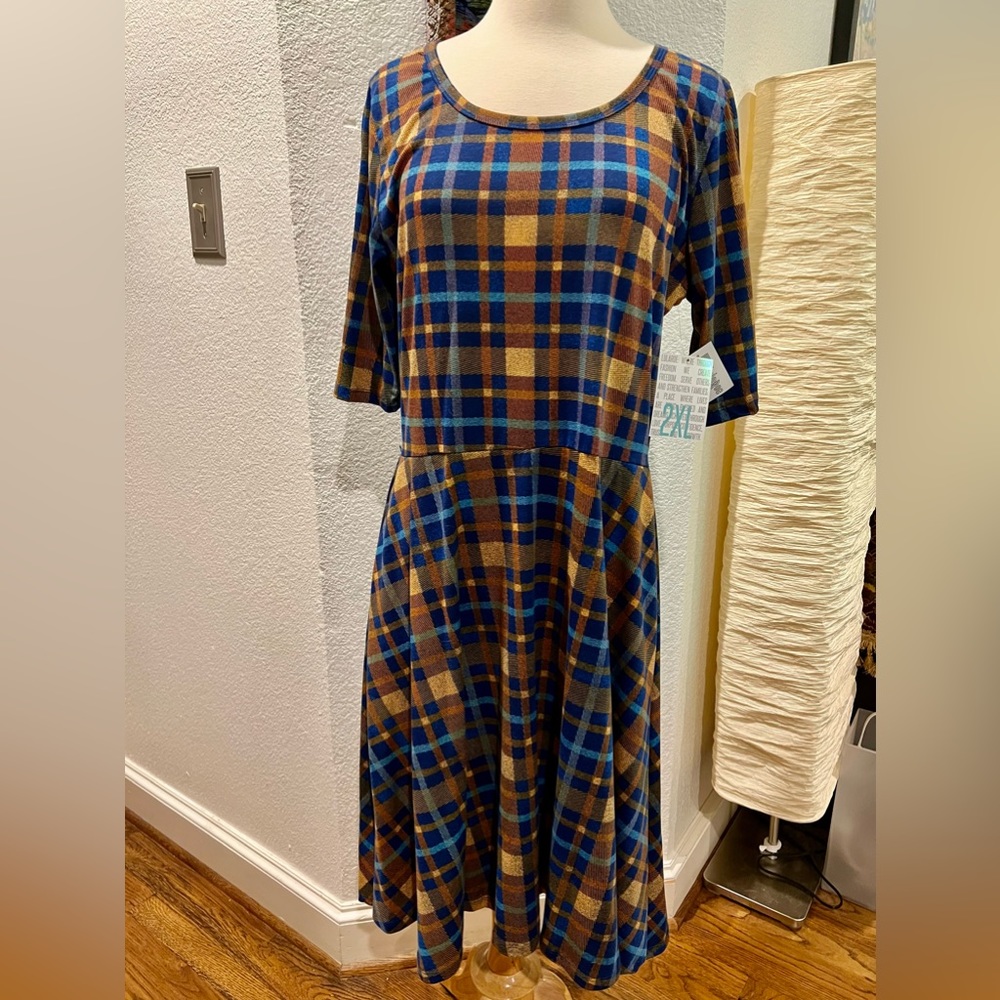 Lularoe NWT Plaid Nicole Dress